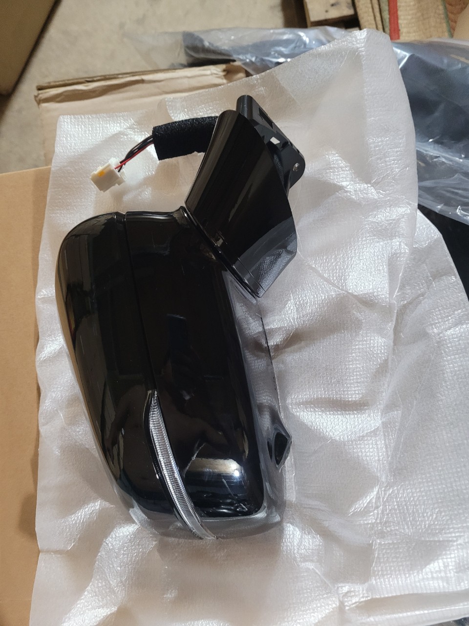 87620P2040 Gương chiếu hậu phải Kia Sorento 2021