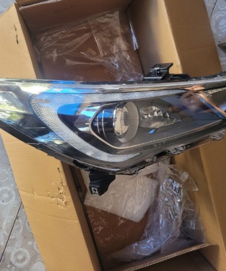 92102H6630 Đèn pha bên phải Hyundai Accent 2021