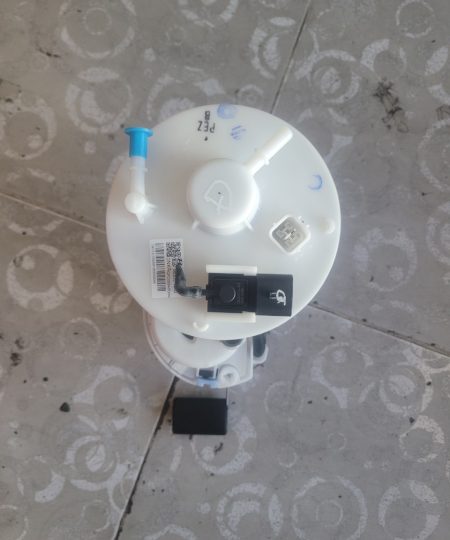 311102V210 Cụm bơm xăng Hyundai Elantra 2014