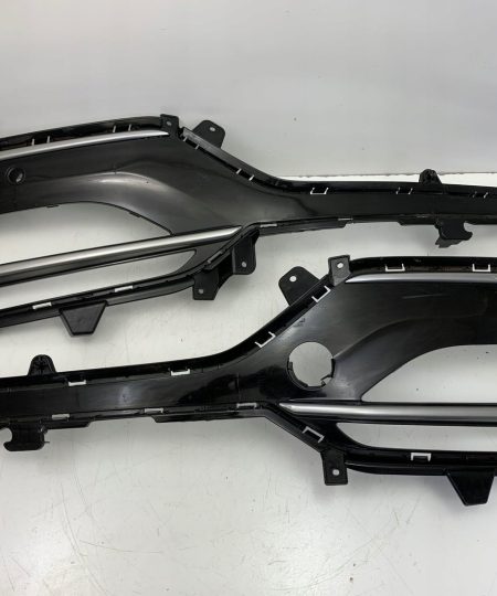 865642WAA0 Ốp đèn gầm phải Hyundai Santafe 2016