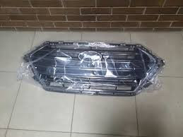 86350F2110 Mặt ca lăng Hyundai Elantra 2016