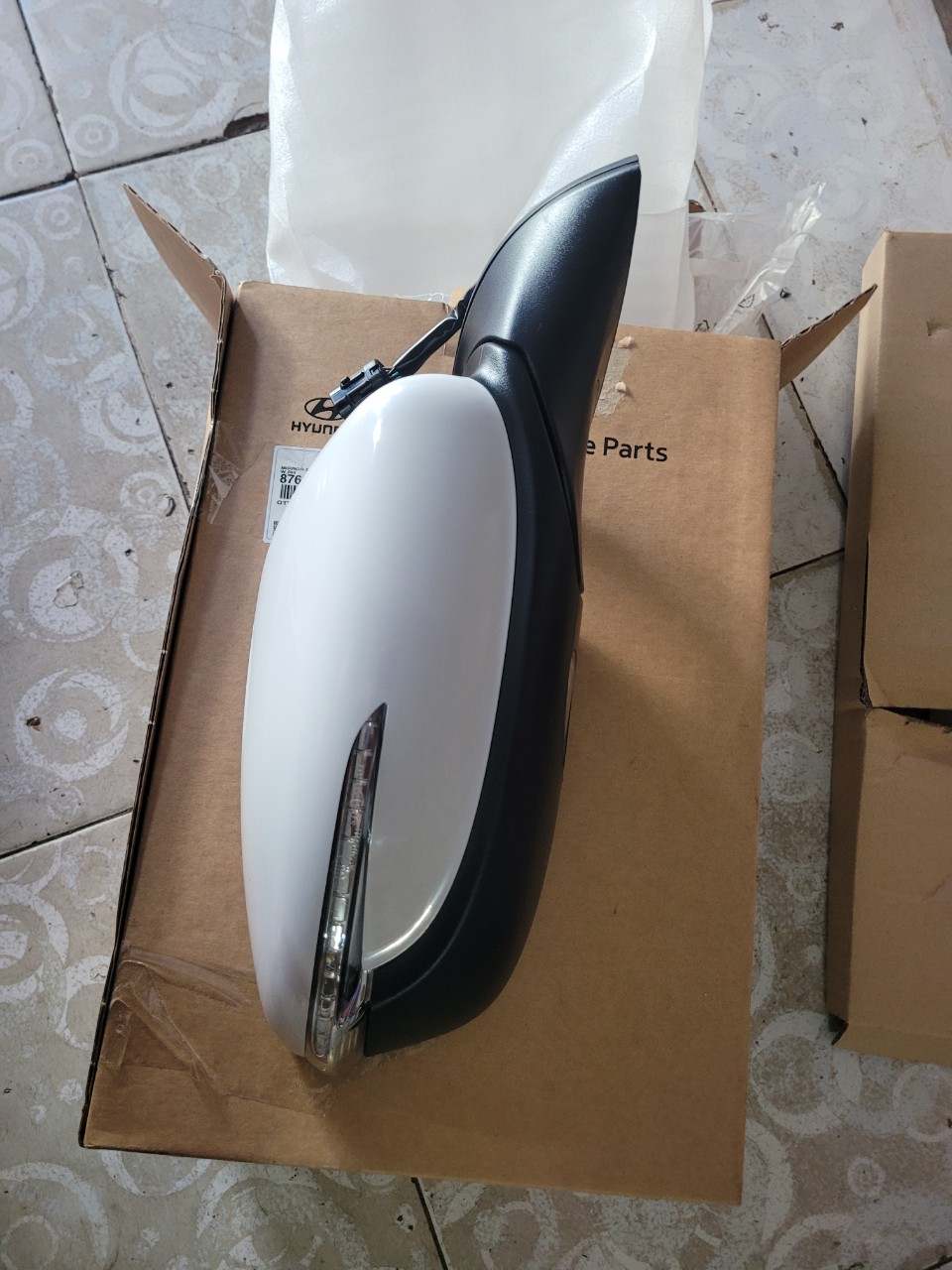 87610A7070 Gương chiếu hậu trái Kia Cerato 2012